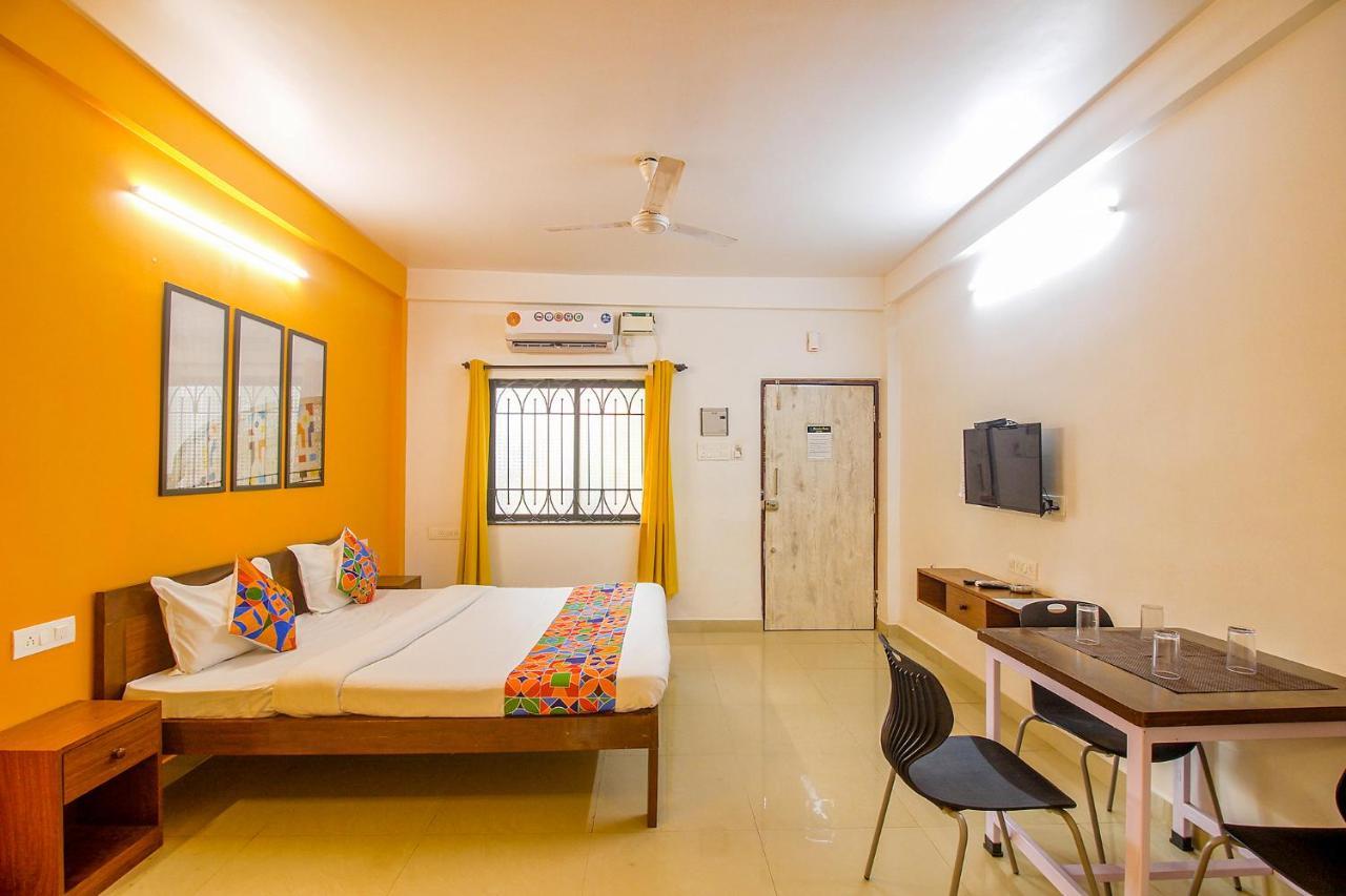 Fabescape Sk Studios With Pool & Gym, Arpora Old Goa Luaran gambar