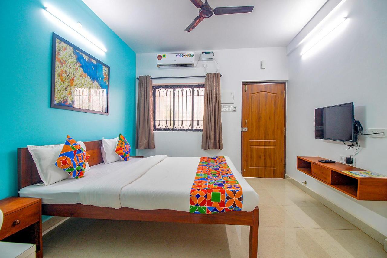 Fabescape Sk Studios With Pool & Gym, Arpora Old Goa Luaran gambar