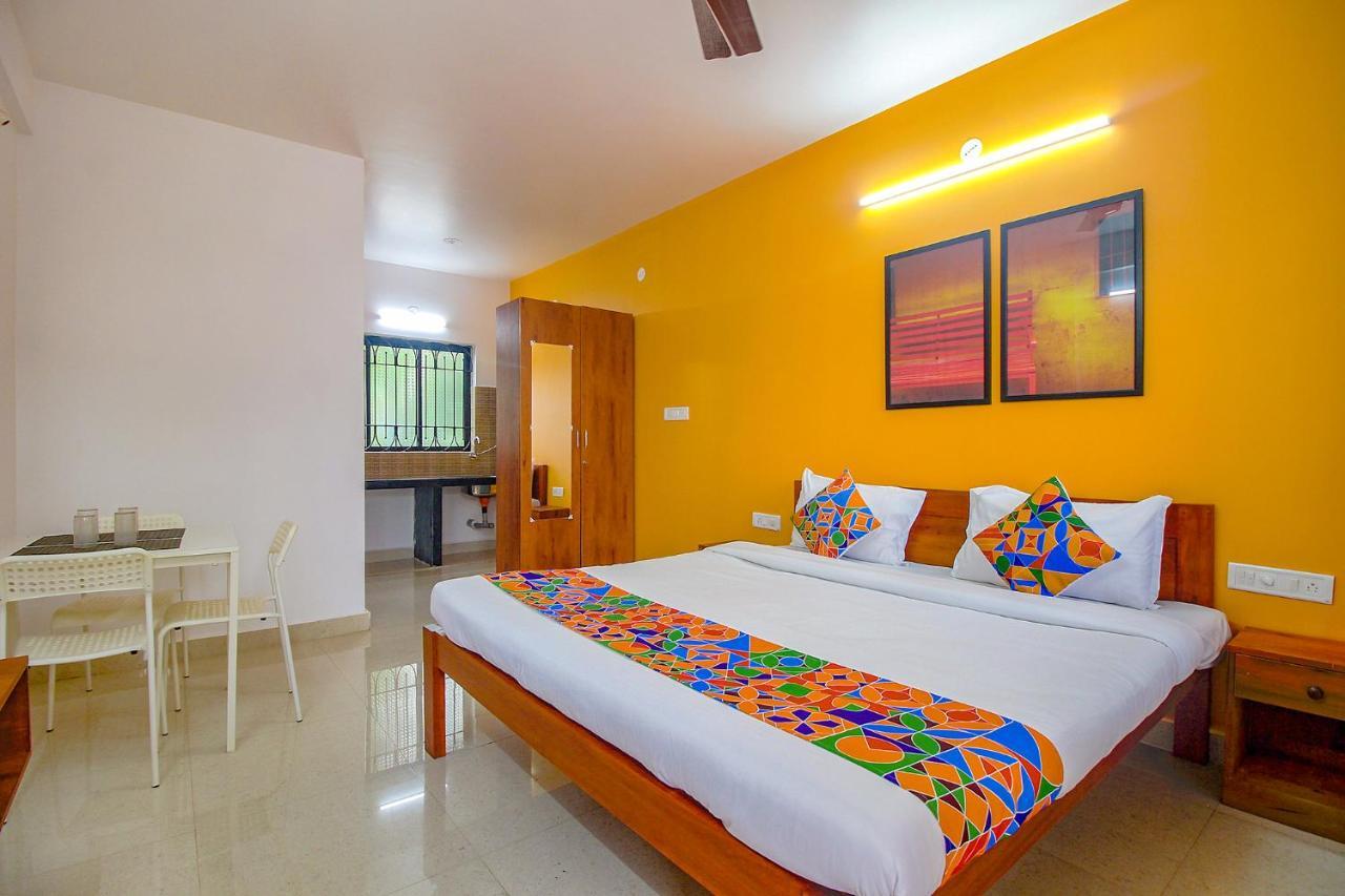 Fabescape Sk Studios With Pool & Gym, Arpora Old Goa Luaran gambar